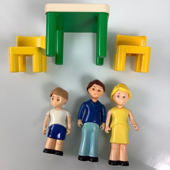 Little Tikes dollhouse mom dad son table two chairs bundle of 6 - Picture 5 of 12